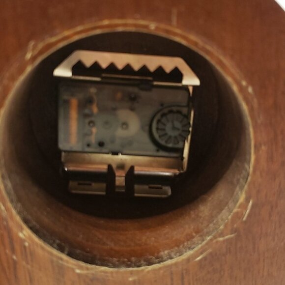 COMITTI of London Wooden Mantel Clock Brass feet 8"h x 6"w - Picture 7 of 11